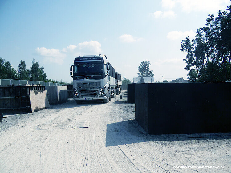 Transport szamb betonowych  w Trzcińsku-Zdroju